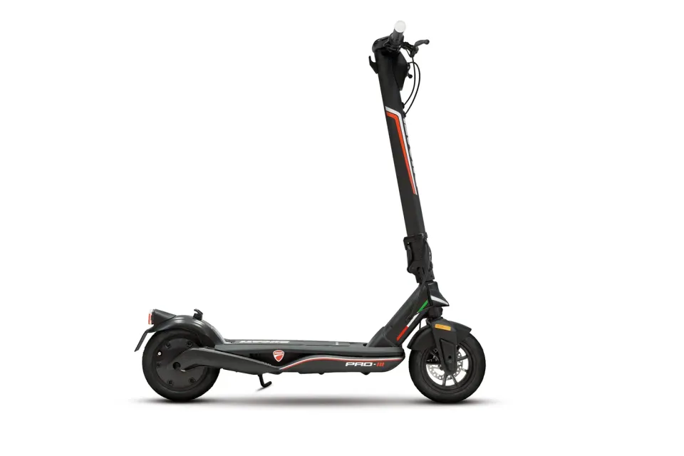 Ducati Pro-III monopattino elettrico 350W nero